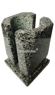 Granitowe wazony na grób, Pokostiwka model #3